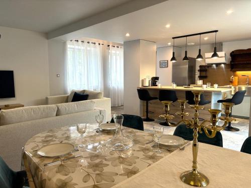 Gîte authentique en Auvergne, 8 pers, animaux admis - FR-1-489-577 (Gite authentique en Auvergne, 8 pers, animaux admis - FR-1-489-577) in Autry Issards