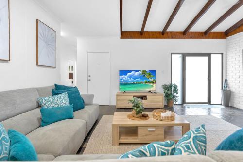 Belle Escapes Under the Mango Tree Holiday Home in Cairns