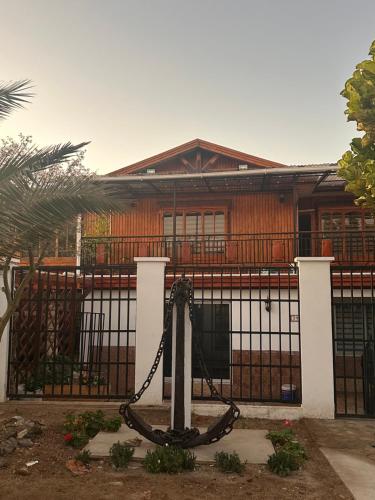 Hotelli välisilme, Hostal El Ancla - BAÑOS COMPARTIDOS (Hostal El Ancla - BANOS COMPARTIDOS) in Caldera