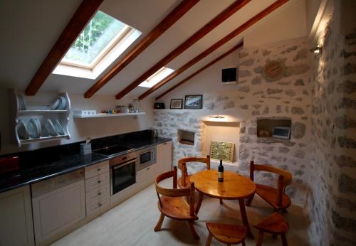 Fasilitas, Villa Mima in Kotor