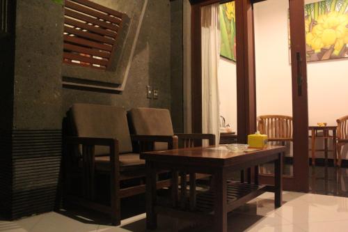 Deluxe Double Room with Terrace image 6