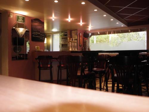 Logis Bagatelle - 51530 Dizy - image 7