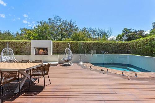 Resort-style living close to front beach and shops