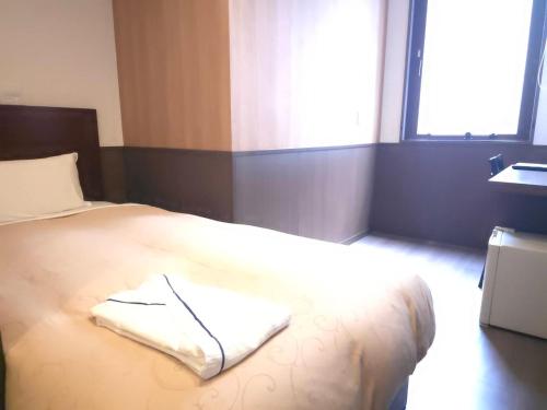 Small Single Room room in Hotel EKICHIKA Nagahoribashi