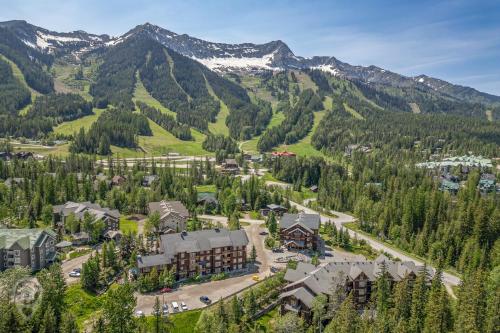 Timberline Lodge by StayIn