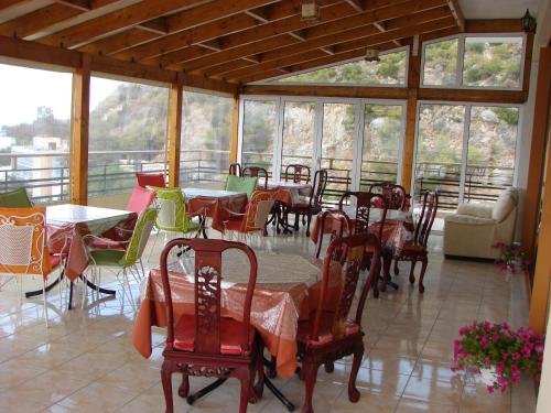 Létesítmények, Hotel Petit Palais in Loutraki