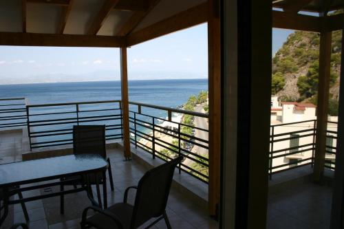 Erkély/terasz, Hotel Petit Palais in Loutraki