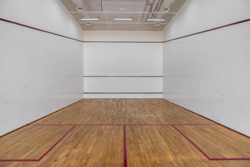 Silkhaus Burj Khalifa View Studio in Iconic Tower - image 2