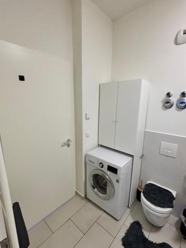 Check Point Charlie Luxury Apartment with Balcony, Berlin (Foto 10)