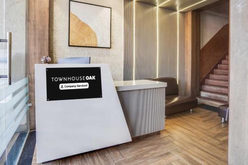 大堂, Townhouse Oak Pachmarhi Lakeview in 潘恰瑪