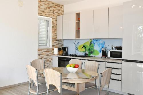 Holiday Home image 8