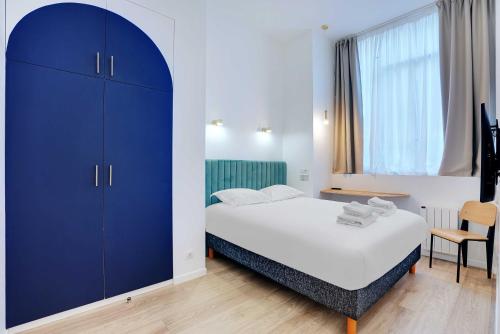 Parisian stay close to Montmartre - 2BR 8P - image 9