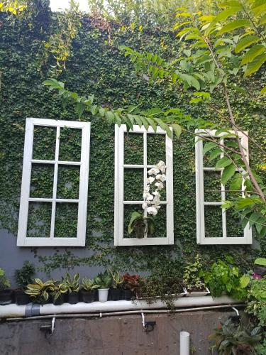 Balcony/terrace, Heal Stay Bintaro in Bintaro