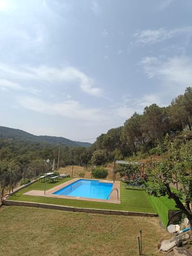 Úszómedence, Masia La Roca in Szentpedor