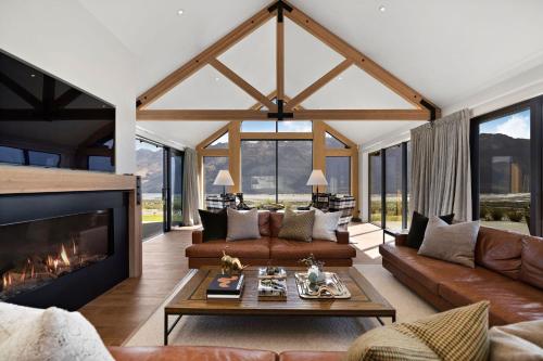 Whenua Lodge - Our Land Lodge in 格倫諾基