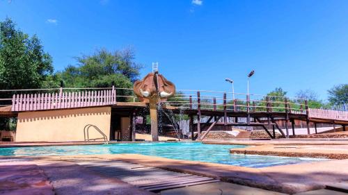 수영장, Samburu Elephant Lodge in 삼부루 국립공원