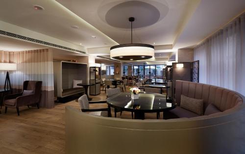 レストラン, タイペイ フラートン ホテル メゾン ノース (Taipei Fullerton Hotel - Maison North) near 台北松山空港
