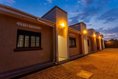 Näkymä ulkoa, The Den Soroti Green in Soroti