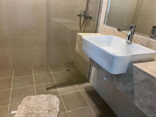 Binghatti Gateway 2BHK At Jaddaf By al Sarya Holiday Home, Dubaï (photo 5)