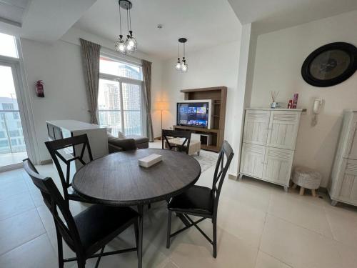 Binghatti Gateway 2BHK At Jaddaf By al Sarya Holiday Home, Dubaï (photo 10)