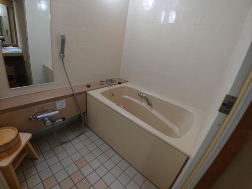 Japanese-Style Room image 3