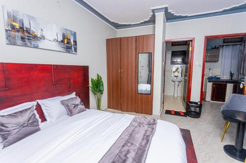 Then Den Soroti White & Gray in Soroti