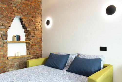 One-Bedroom Apartment image 1