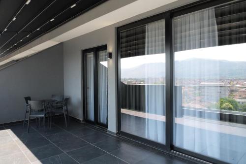 Superior Apartment with Balcony image 3