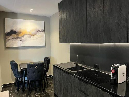 Superior Apartment with Balcony image 1
