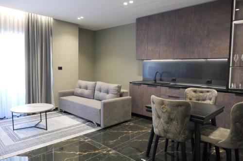 One-Bedroom Premium Apartment image 2