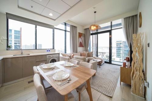 PVH - Stylish 1BR Near Dubai Mall - Azizi Riviera - image 6
