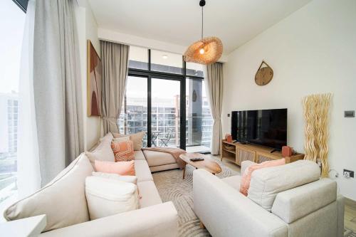 PVH - Stylish 1BR Near Dubai Mall - Azizi Riviera - main image
