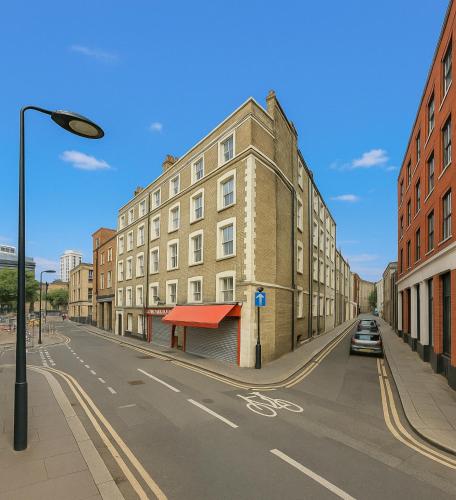 Delightful 2 Bed Flat near Old Street Station, Лондон (фото 6)