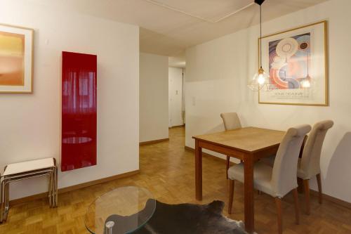 Lovely 1BR flat in the city center near lake - Mainau 2 near Parkanlage Zuerihorn