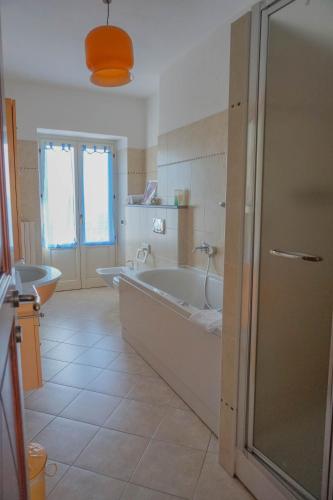 Karstais baseins, B&B La Buonora in Sinio