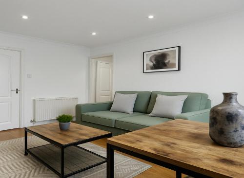 Delightful 2 Bed Flat near Old Street Station, Лондон (фото 7)