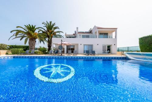 Vila Vera, Guia