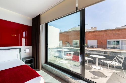Superior Double Room image 6