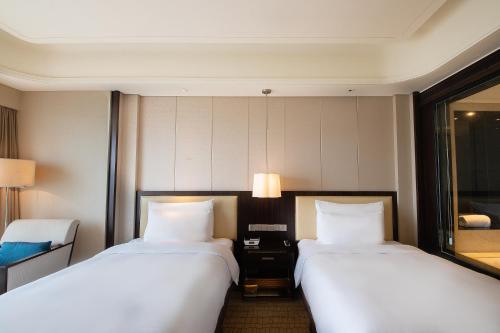 Double Room with Two Double Beds image 5