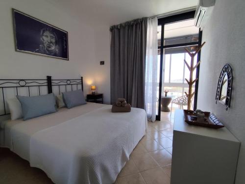 Standard One-Bedroom Apartment with Sea View image 4