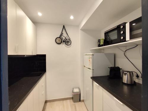 Standard One-Bedroom Apartment with Sea View image 6