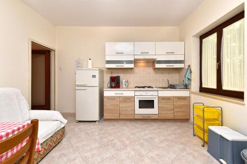 Apartment image 6
