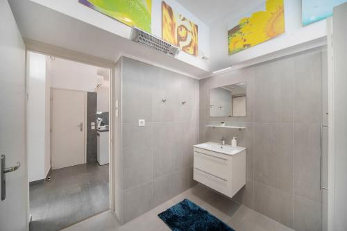 Kylpyhuone, Belvárosi Apartman (Belvarosi Apartman) in Ispitaalja