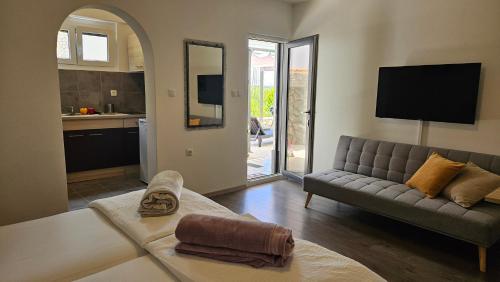 Apartments 4U in Omisalj