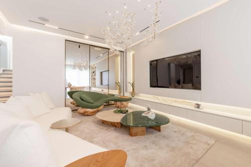 Luxury Villa with Pool and Garden 4BR The Springs, Дубай (фото 5)