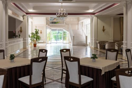 Lobby, Stadium Park Hotel in Odessa