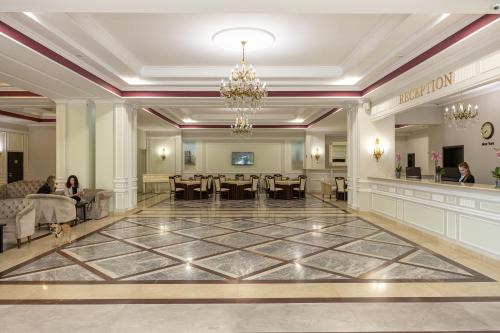 Lobby, Stadium Park Hotel in Odessa