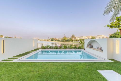 Luxury Villa w/ Pool & Garden I 4BR The Springs - image 14