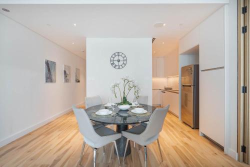 StayShort - Stylish JBR Apartment Sleeps 4 with Marina Views, Dubai (foto 8)