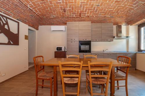 Viverone Lake - La Borgata Guesthouse x12 in Roppolo